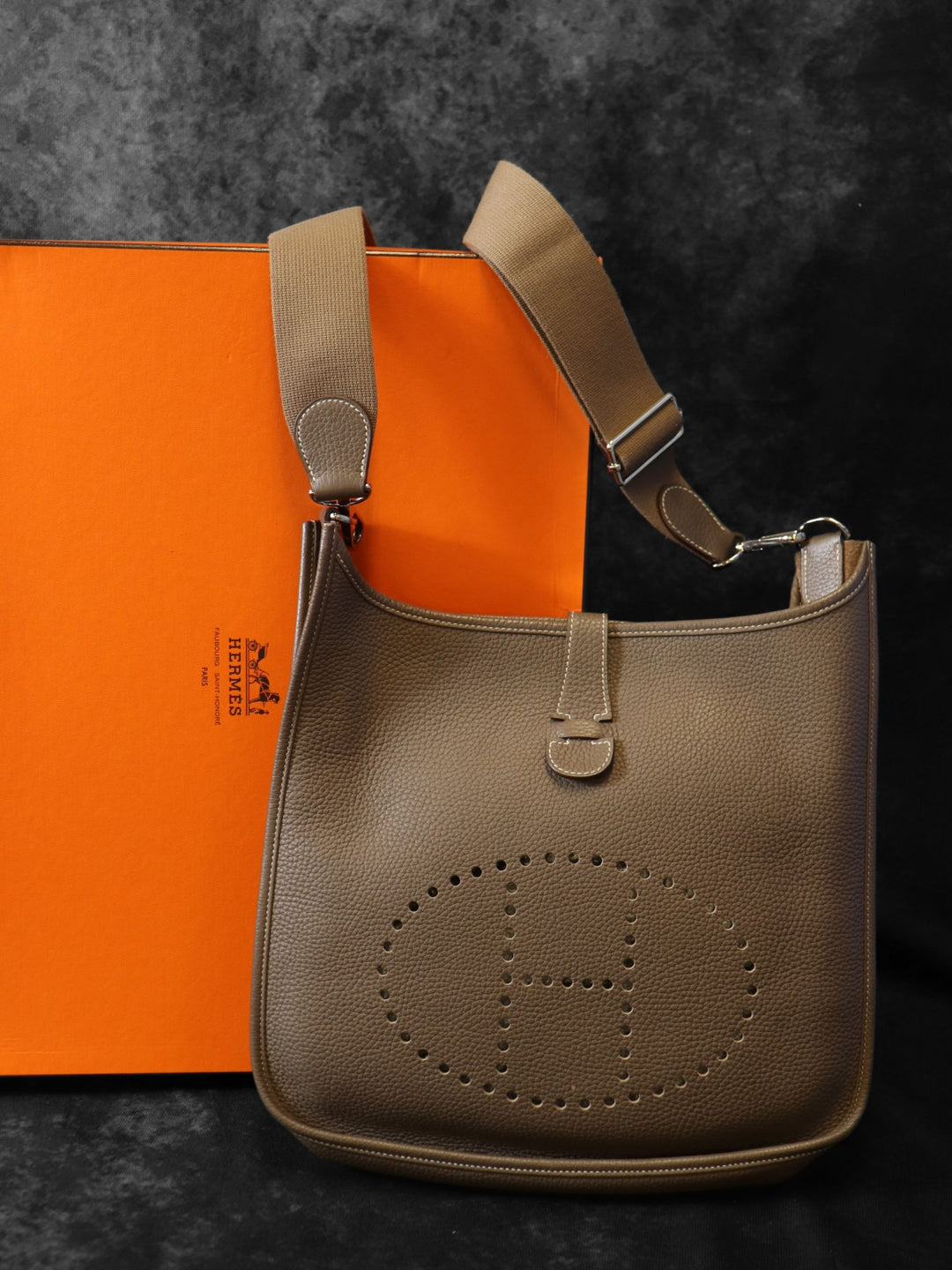 HERMES エルメス エブリンⅢ エヴリン3 PM ショルダーバッグ 洗練 トリヨンクレマンス 上品 エトゥープ グレージュ