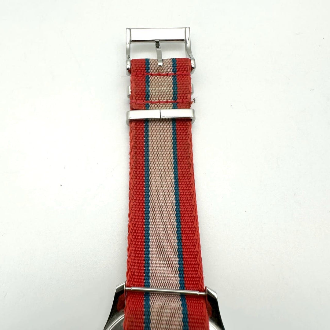 GUCCI グッチ 腕時計 Gタイムレス YA1264070/126.4 SS ナイロン クォーツ マルチ レッド系 ブランド