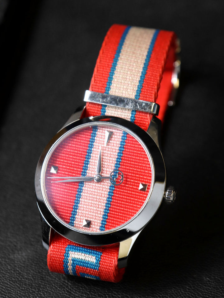 GUCCI グッチ 腕時計 Gタイムレス YA1264070/126.4 SS ナイロン クォーツ マルチ レッド系 ブランド