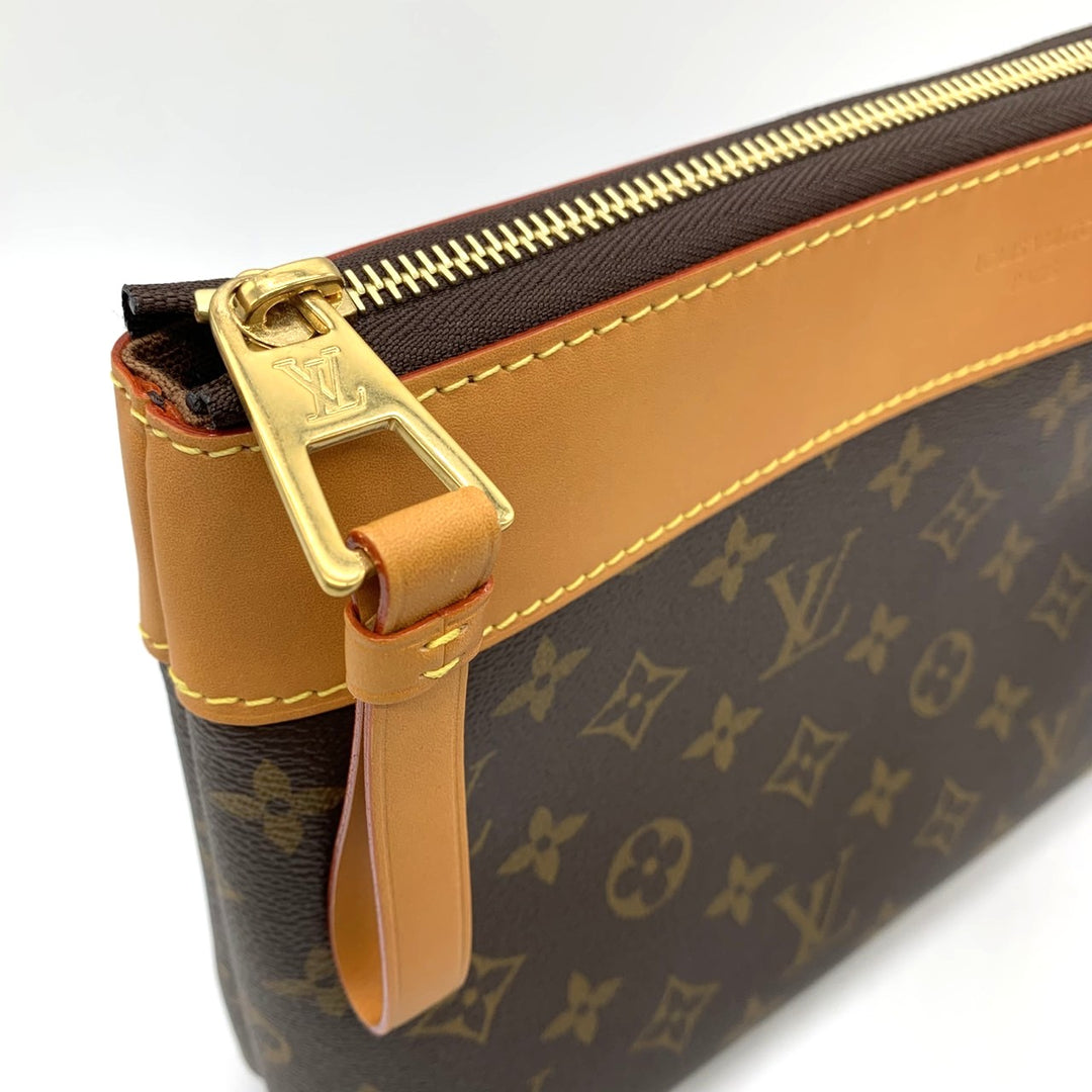 LOUIS VUITTON ルイ・ヴィトン ポシェット・ヴォワヤージュ スープル M14057 クラッチバッグ モノグラムキャンバス/レザー ブラウン 茶