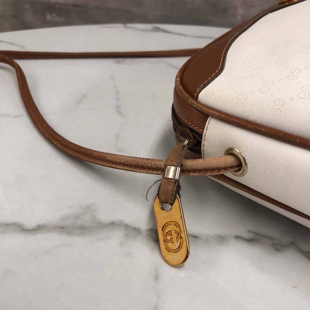 GUCCI オールドグッチ 0001 104 0558 ショルダーバッグ ホワイト ブラウン マイクロGG PVC×レザー ブランド 訳あり