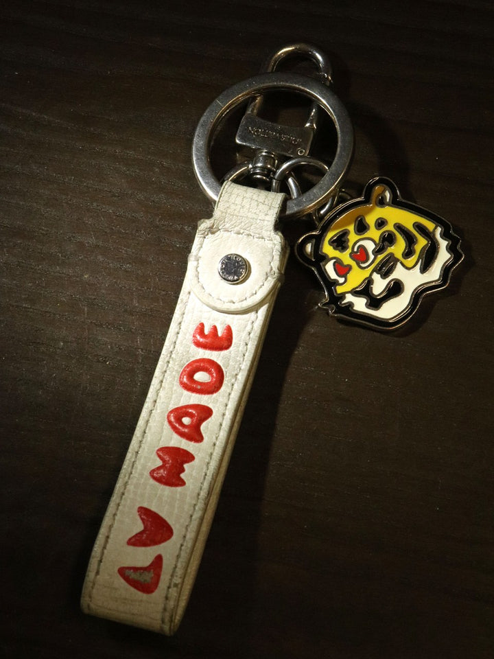 LOUIS VUITTON ルイ・ヴィトン ドラゴンヌ LV MADE MP3225 キーホルダー レザー ホワイト