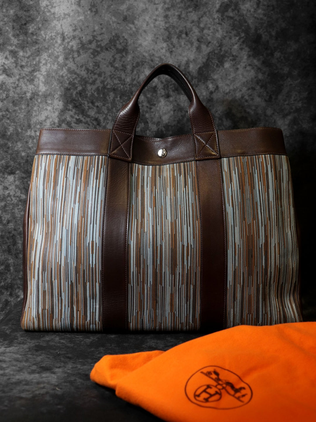 HERMES エルメス フールトゥMM ヴィブラート トートバッグ □E刻印 ビジネス A4入る レザー ブラウン ブルー