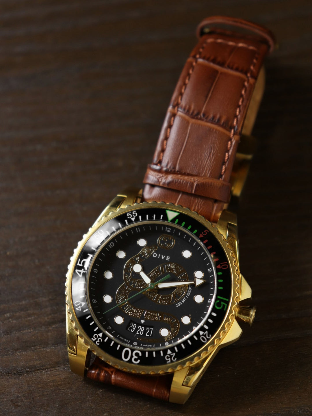 GUCCI グッチ 腕時計 ダイブ YA136219/136.2 デイト スネーク 蛇 へび クォーツ SS ブラック ゴールド レザー ブランド
