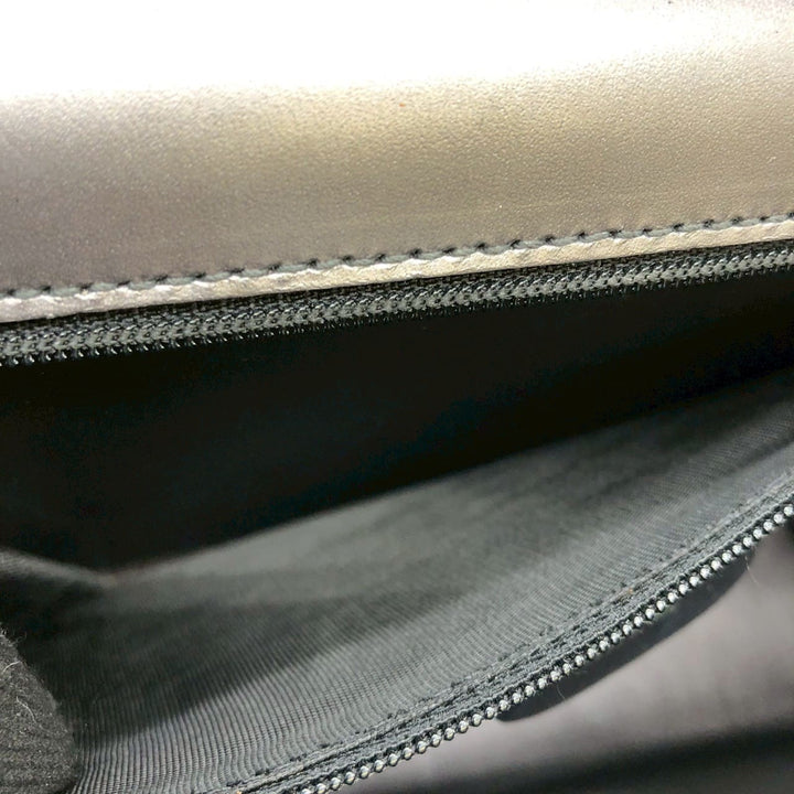 GUCCI グッチ 001 2058 ショルダーバッグ ワンショルダー レザー グレー