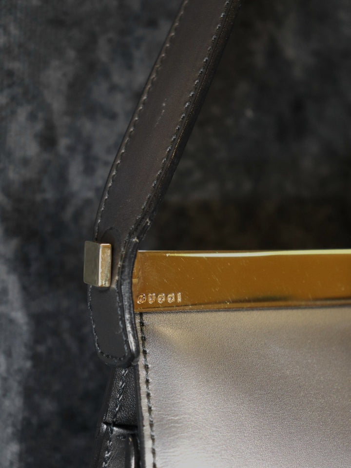 GUCCI グッチ 001 2058 ショルダーバッグ ワンショルダー レザー グレー
