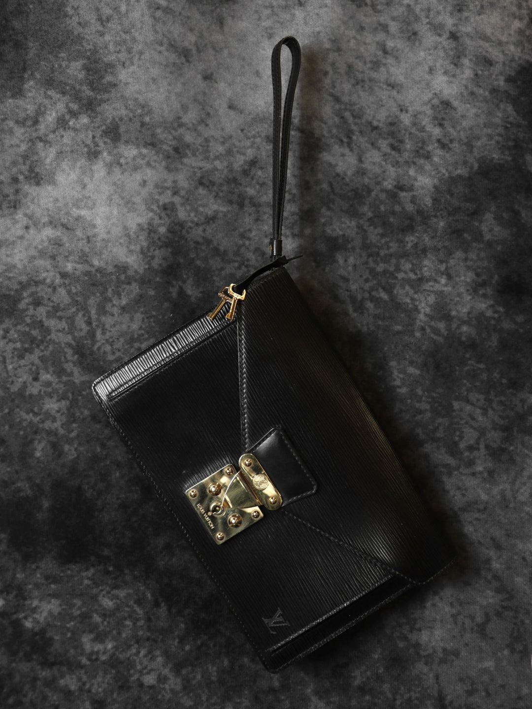 LOUIS VUITTON ルイ・ヴィトン ポシェットセリエ ドラゴンヌ セカンドバッグ クラッチバッグ エピレザー ノワール ブラック 黒 M52612