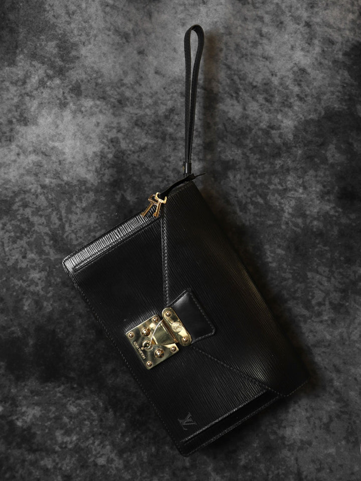 LOUIS VUITTON ルイ・ヴィトン ポシェットセリエ ドラゴンヌ セカンドバッグ クラッチバッグ エピレザー ノワール ブラック 黒 M52612
