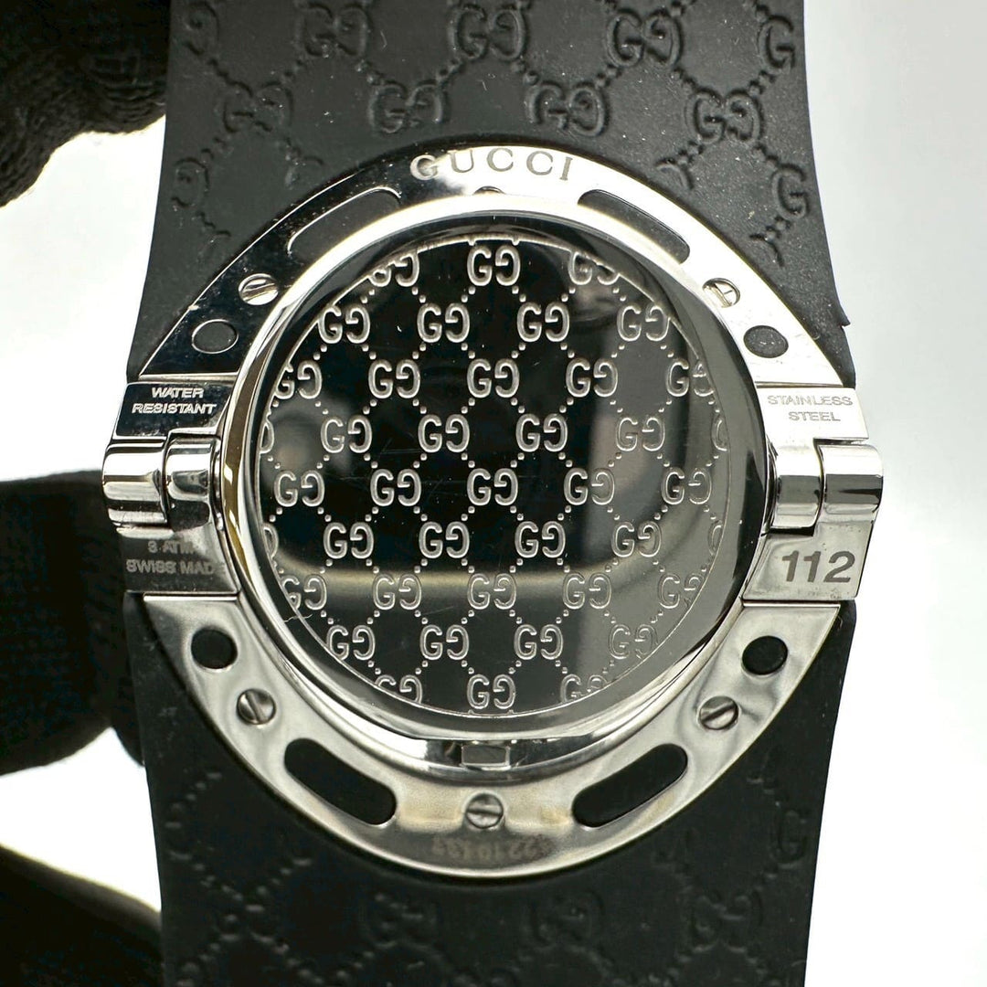 GUCCI グッチ 腕時計 トワール バングルウォッチ 112 GG ラバー クォーツ ブラック ブランド